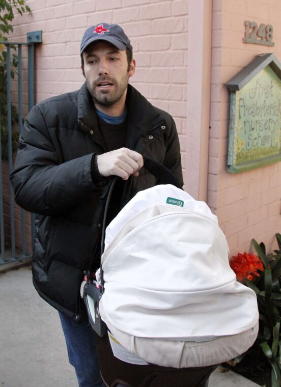 Ben Affleck pictured carrying his daughter Seraphina Affleck at the First Presbyterian Church on March 6, 2009 in Santa Monica, California. | Source: Getty Images